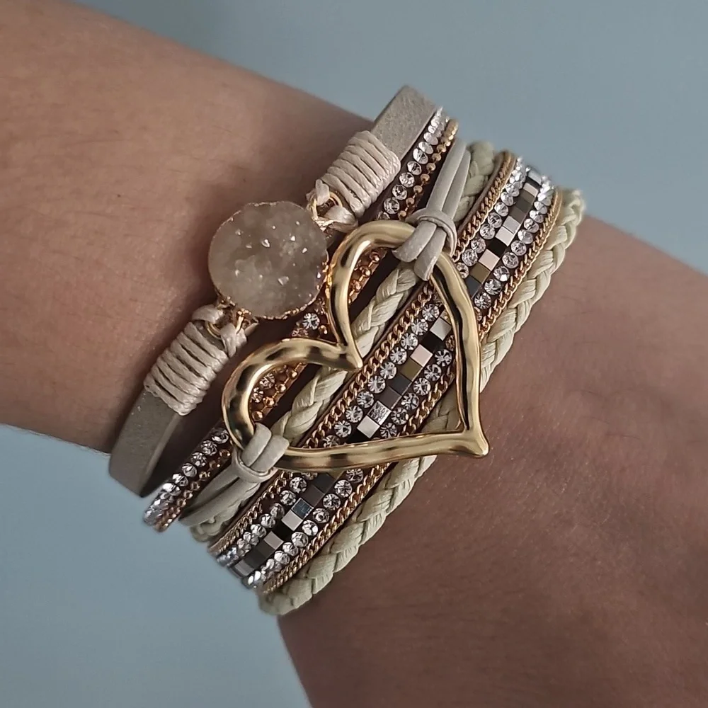 NWT Beige Bohemian Heart Rhinestone Magnetic Buckle Bracelet